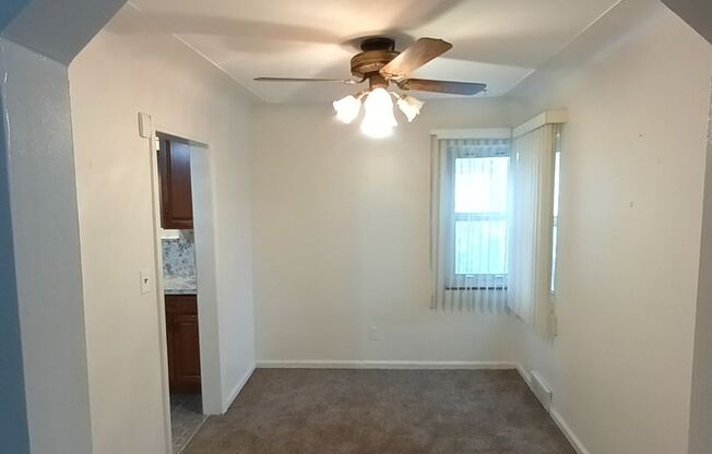 3 beds, 1 bath, $1,300