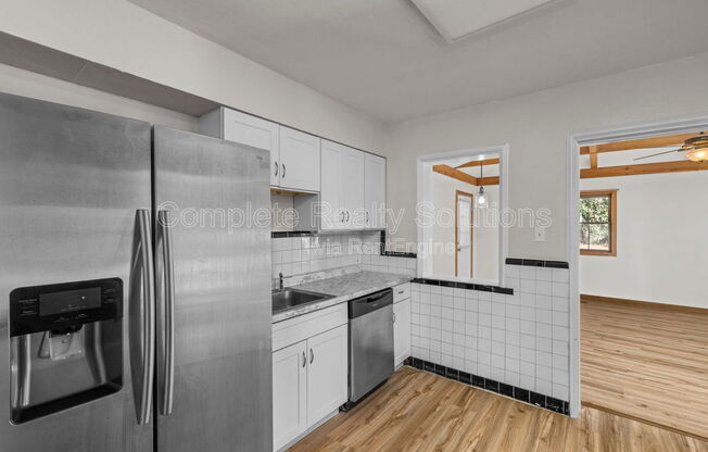 1150 N FLORISSANT RD