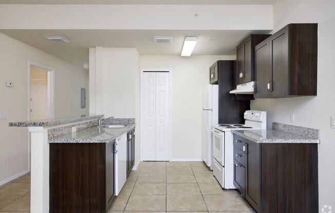 2 beds, 1 bath, 1,000 sqft, $1,525, Unit 471106