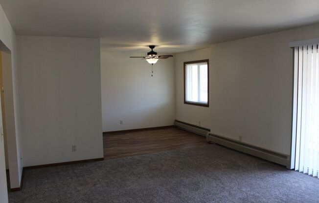 2 beds, 1 bath, 990 sqft, $999.99, Unit 603