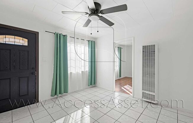 Charming 3 Bed/1.5 Bath In The Heart Of Lake Elsinore!