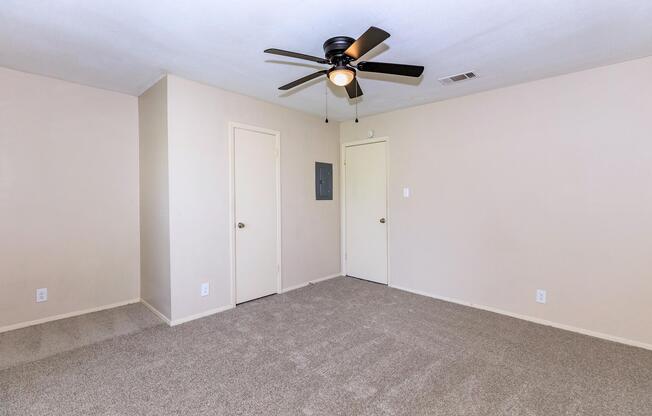 2 beds, 1 bath, 780 sqft, $1,379