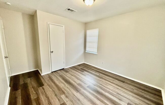 3 beds, 1 bath, $1,650