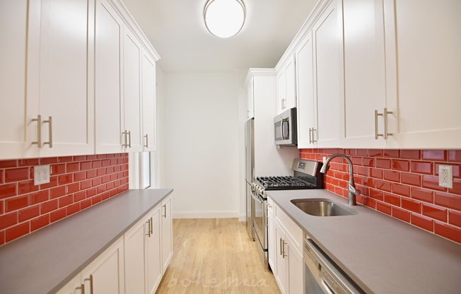 730 W 183 ST