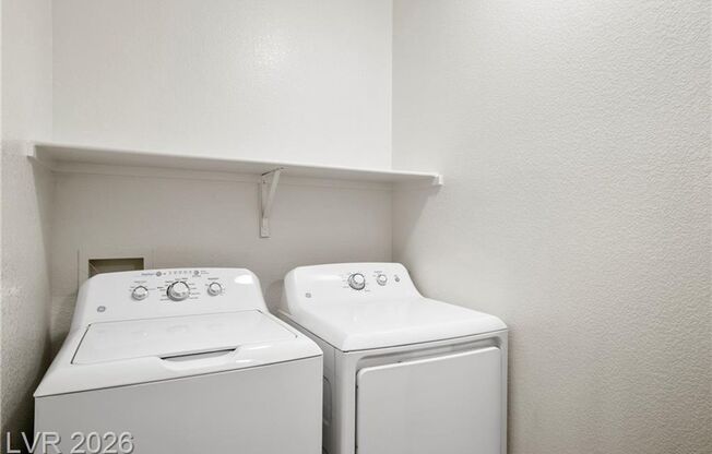 2 beds, 2 baths, $1,595, Unit # 423
