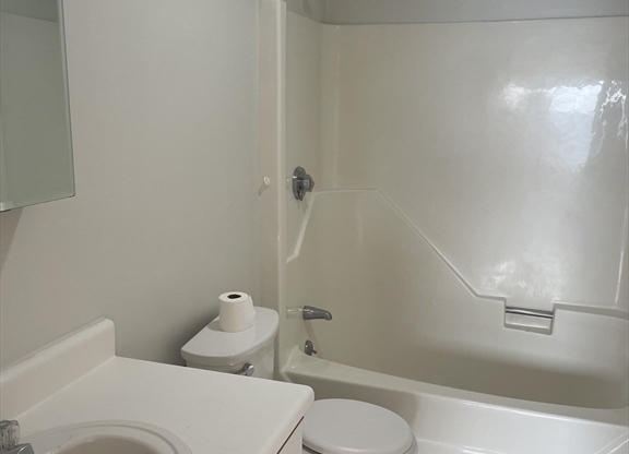 2 beds, 2 baths, 1,206 sqft, $3,000, Unit 502