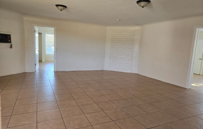 2 beds, 1 bath, $1,550