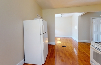 3 beds, 1 bath, 1,000 sqft, $1,650, Unit 2