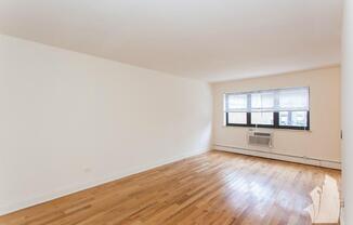 510 W Briar Pl