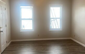 2 beds, 1 bath, $1,600, Unit M569-11