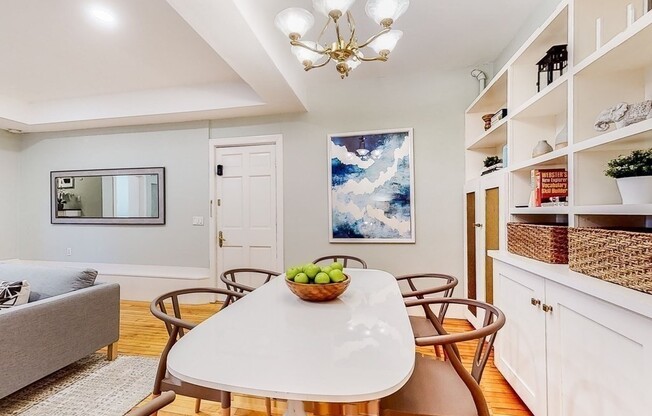 278 CLARENDON