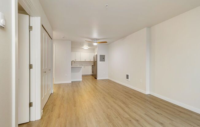 1 bed, 1 bath, 593 sqft, $1,895, Unit 403