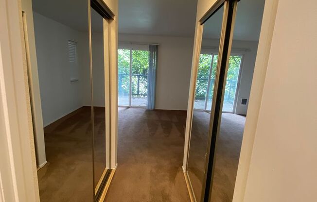 3 beds, 2 baths, 1,066 sqft, $1,900, Unit E215