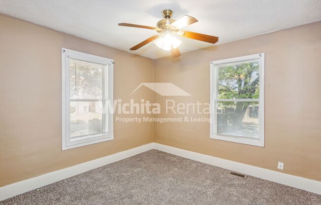 2 beds, 1 bath, $945