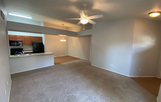 Beautiful 2 Bedroom 2 Bath East Valley Condo