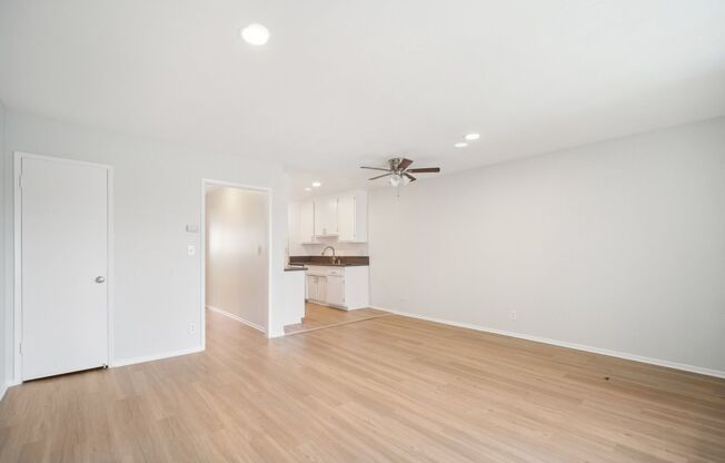 1 bed, 1 bath, 700 sqft, $1,998, Unit 53