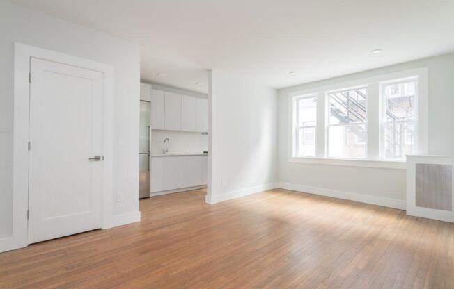 Studio, 1 bath, 405 sqft, $2,475, Unit 4