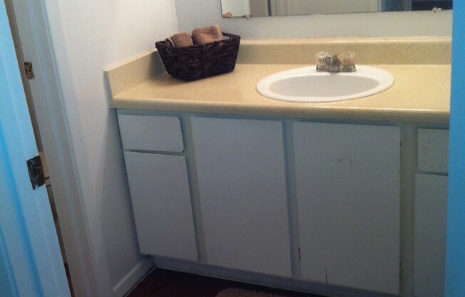 1 bed, 1 bath, 630 sqft, $790, Unit *134