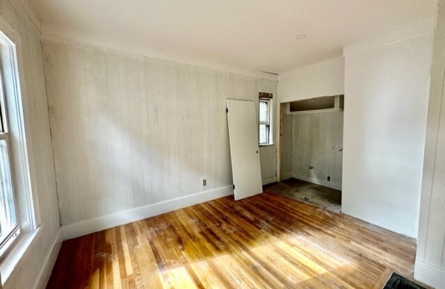 2 beds, 1 bath, $2,600, Unit 1