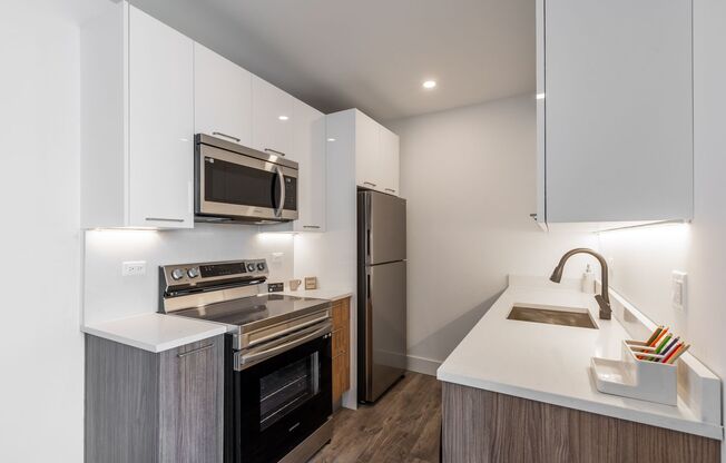 1 bed, 1 bath, $1,745, Unit 705