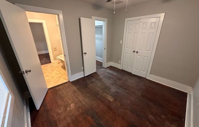 $850 - 2 bedroom/ 1 bathroom - Single Family Home