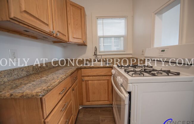 1 bed, 1 bath, 500 sqft, $1,150, Unit 12 - R