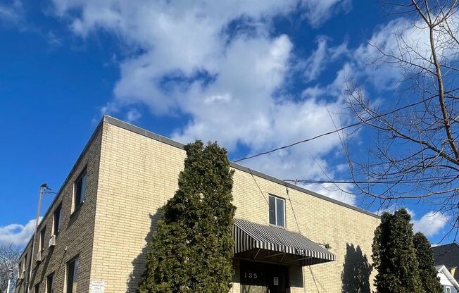 MAY RENT FREE  - Sign on this Studio today!