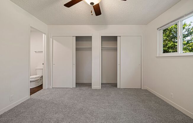 2 beds, 2 baths, 1,000 sqft, $1,575, Unit 045