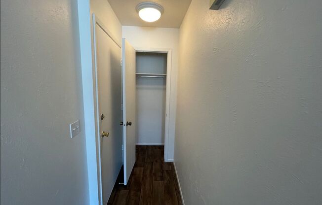 2 beds, 1 bath, 700 sqft, $1,375, Unit 01A
