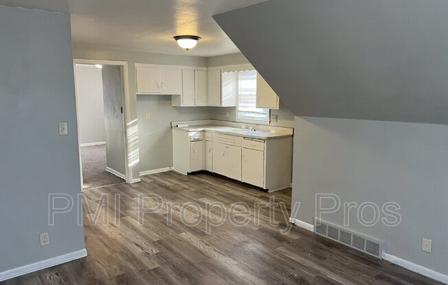4566 A N 28 ST