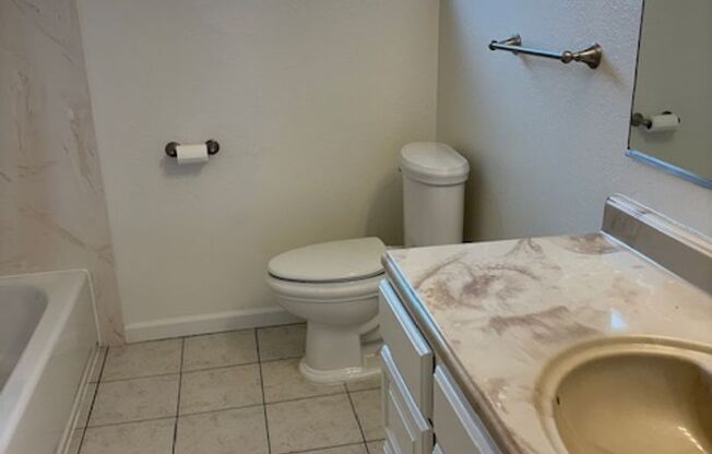 2 beds, 1 bath, $2,325, Unit Unit D