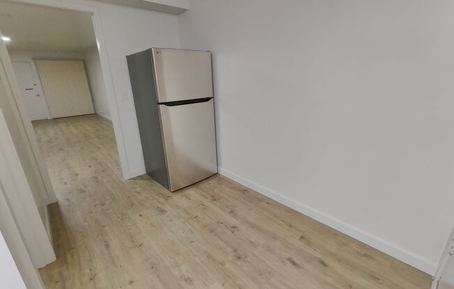 Studio, 1 bath, $950, Unit Unit #22