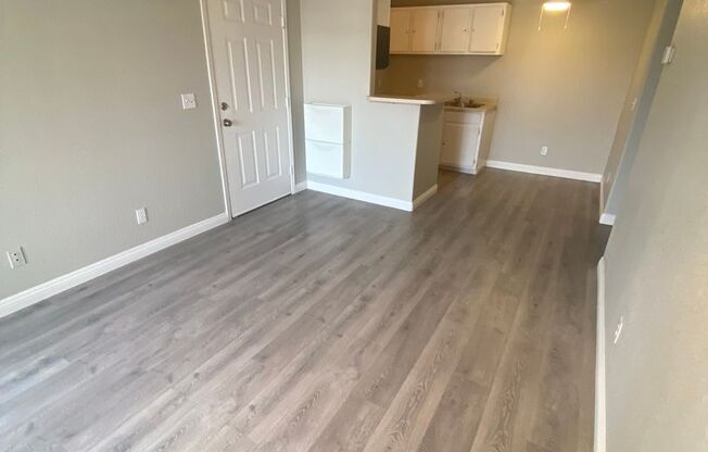 AMERICANA Property Mgmt - 1 bed Condo in Gated Community near The Strip