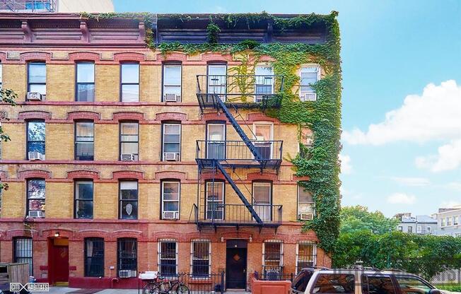 16 TIFFANY PL
