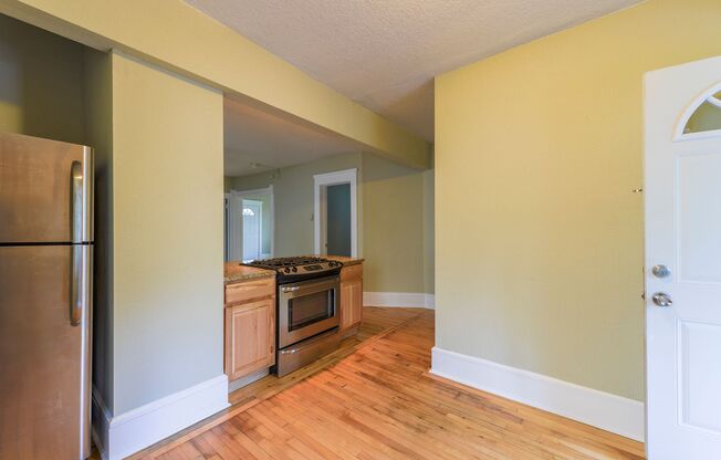 619 - 621 University Ave NE