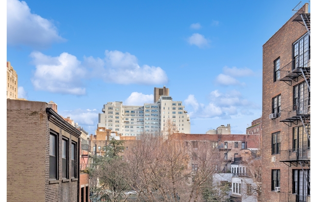 1 bed, 1 bath, 585 sqft, $5,400, Unit 4K