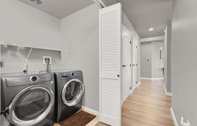 4 beds, 3.5 baths, $4,700, Unit # 722