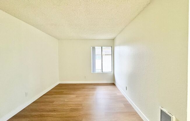 2 beds, 2 baths, 930 sqft, $2,500, Unit 22