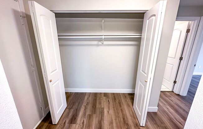 9100 Roosevelt Apartments