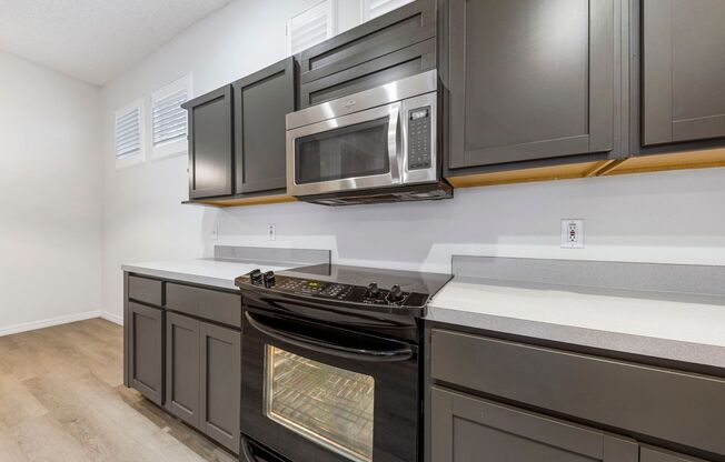 834 Lake Evalyn Dr. - 3 bedroom 2 bath 2 car garage