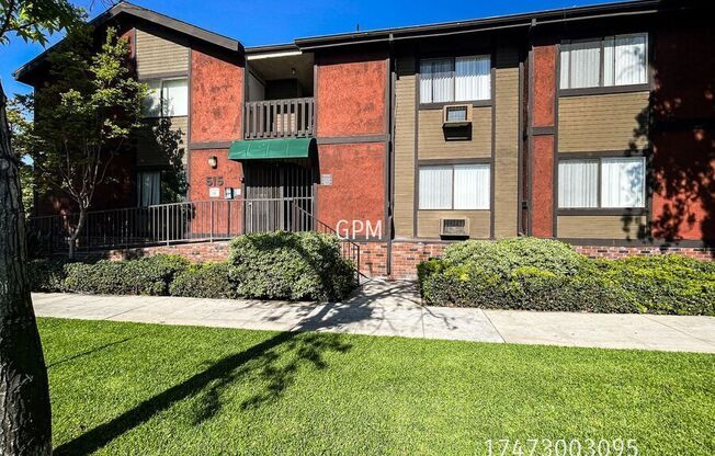 515 S Chevy Chase Dr
