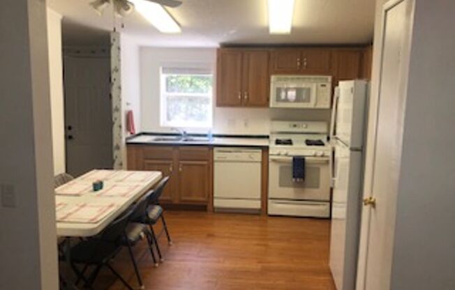 3 beds, 2 baths, $2,100