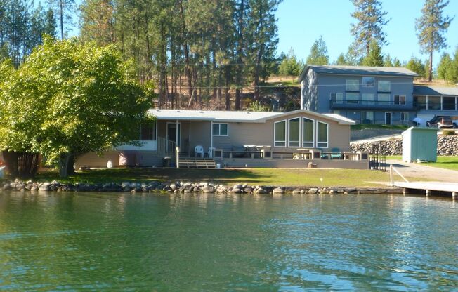 September Rent FREE!! Furnished-3-bedroom, 2-bath Lakefront Long Lake "short-term" lease Sept. 1st through May 31st