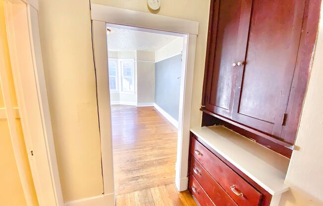 Studio, 1 bath, 500 sqft, $1,195, Unit 302