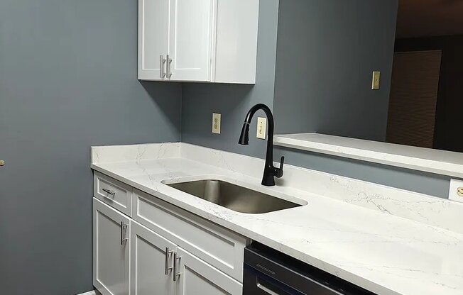 1424 KEYS XING DR NE