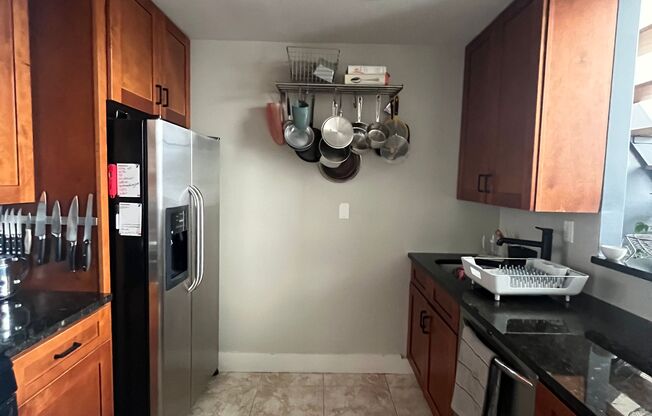 1 bed, 1 bath, $3,800, Unit 4B