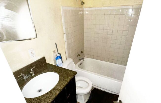 837 NW 10 TER - COMM 8