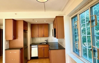 1 bed, 1 bath, 566 sqft, $2,800, Unit B605