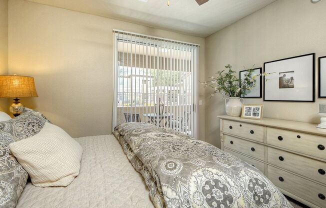 2 beds, 2 baths, 1,085 sqft, $1,550, Unit 2103