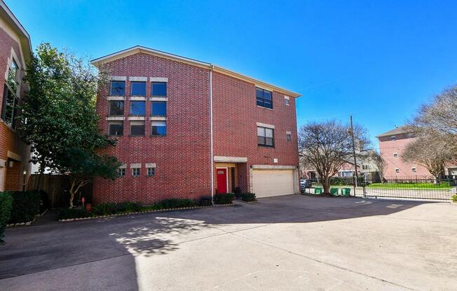 9711 MARLIVE LN